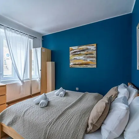 Lovely In The Heart Of Downtown Apartament *