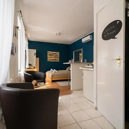 Apartment Lovely In The Heart Of Downtown