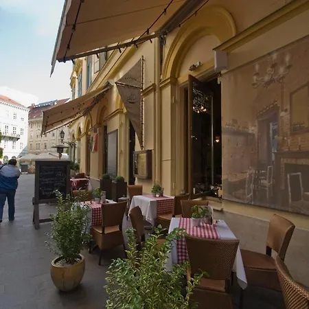 Lovely In The Heart Of Downtown Budapest